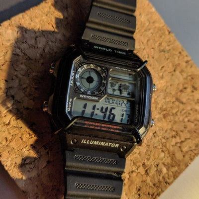 Illuminator World Time–Inspired Digital Watch | Retro Classic Metal Strap Edition