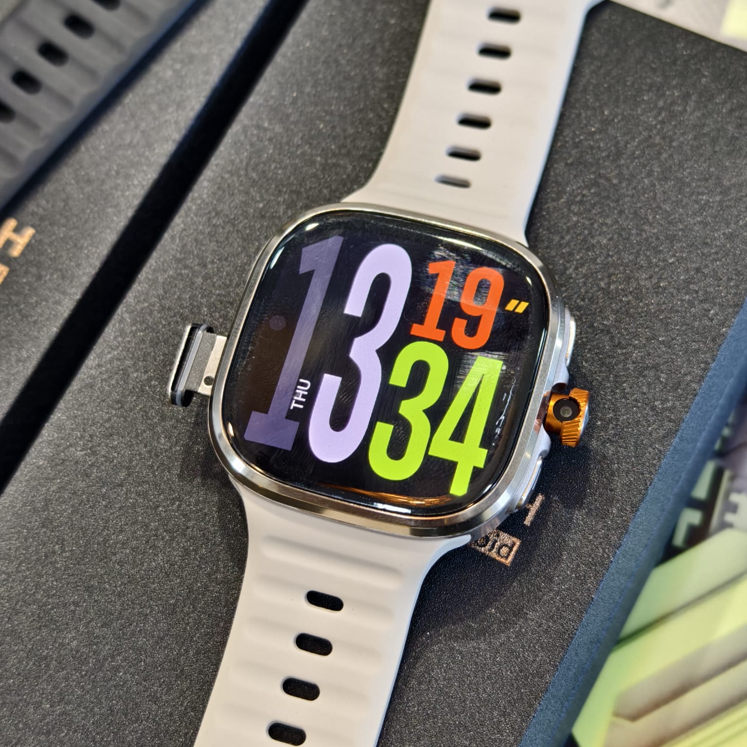 M99 Smartwatch – 4G Android Watch with 2.4" AMOLED Display & Rotating Camera