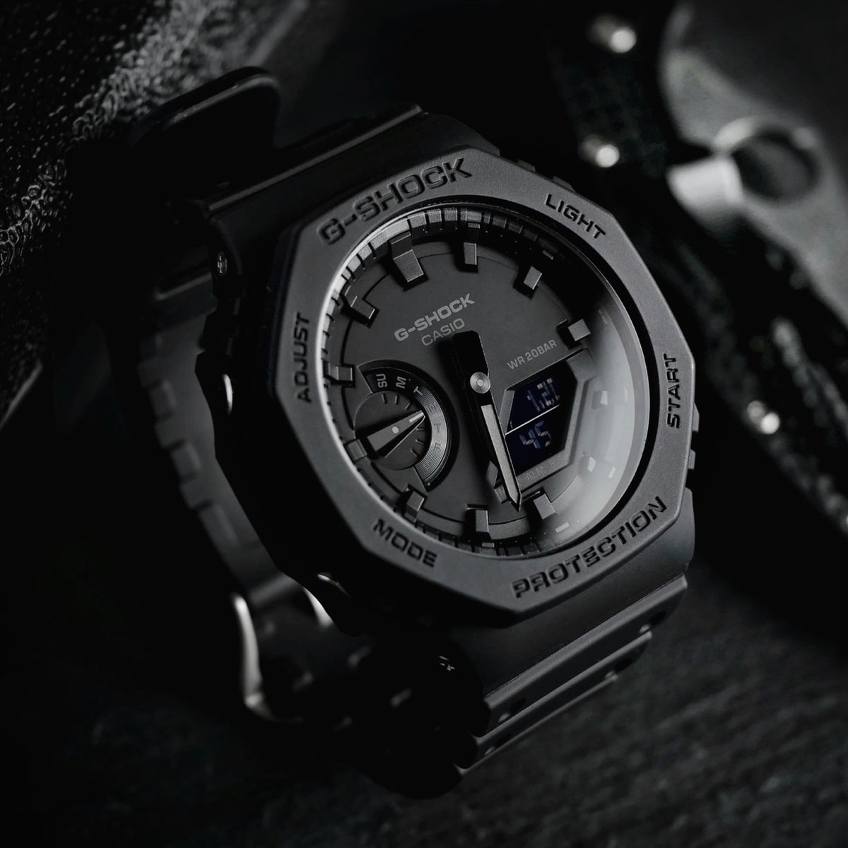 Premium Octa Metal Sport Watch – Black Edition | The Power of Precision