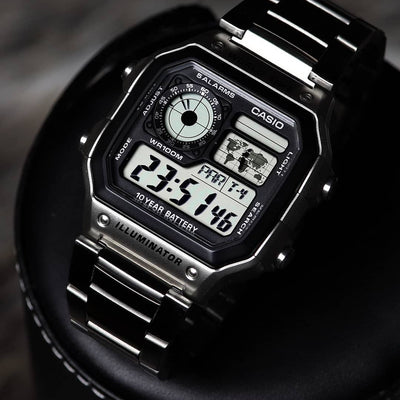 Illuminator World Time–Inspired Digital Watch | Retro Classic Metal Strap Edition