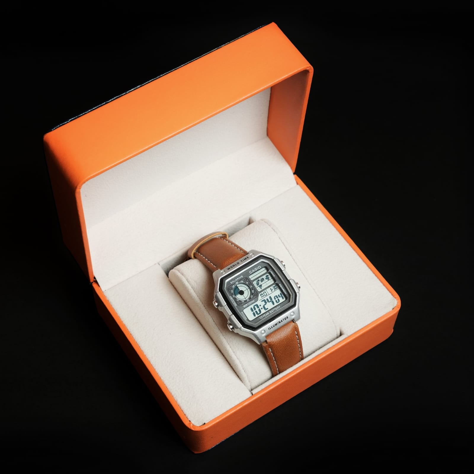 Illuminator World Time Digital Watch – Retro Style with Leather Strap